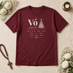 Camiseta Clássica Vó Desde com Aparecida bordô, em plano aberto, com Vó, Nossa Senhora Aparecida, desde 1992 e 10 netos, personalizada com o ano e os nomes dos netos